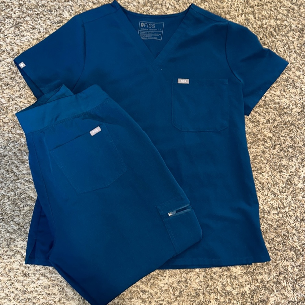 Figs Catarina One Pocket Scrub Top- Size L